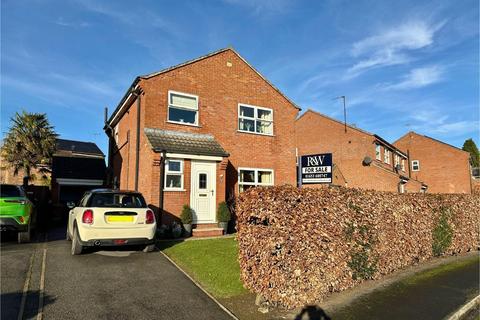 Colling Wood Gardens, Malton 3 bed detached house for sale