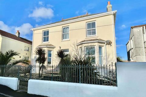 Poltair Avenue, St. Austell PL25 4 bed detached house for sale