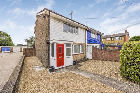 Passfield Walk, Havant PO9 2 bed semi