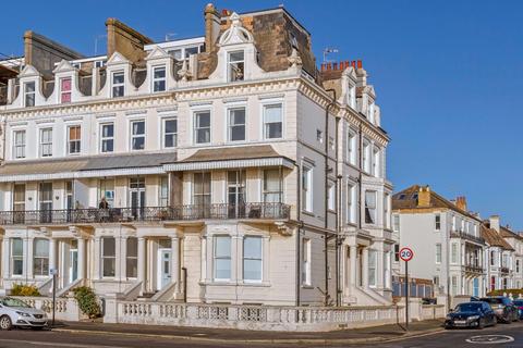 Kingsway, Hove 1 bed apartment for sale