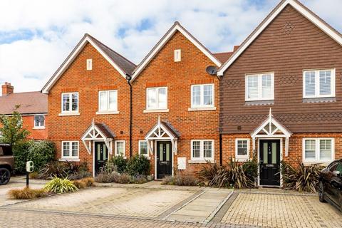 Alder Grove, Chilworth, Guildford 3 bed terraced house for sale