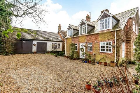 Romsey Road, Kings Somborne... 3 bed house for sale