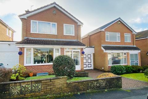3 bedroom link detached house for sale