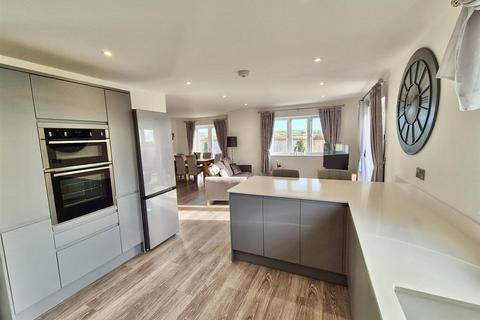 Meadow View, Crowntown TR13 4 bed detached house for sale