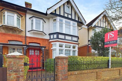 Reigate Road, Worthing, BN11 6 bed semi