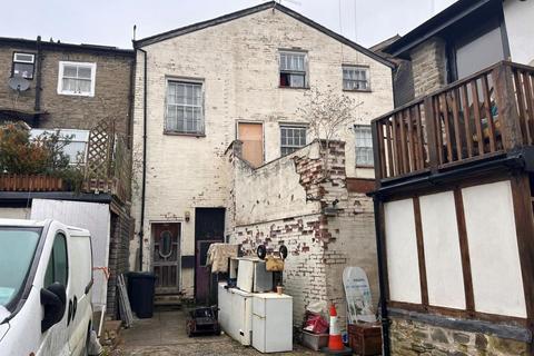 Kington,  Herefordshire,  HR5 4 bed flat for sale