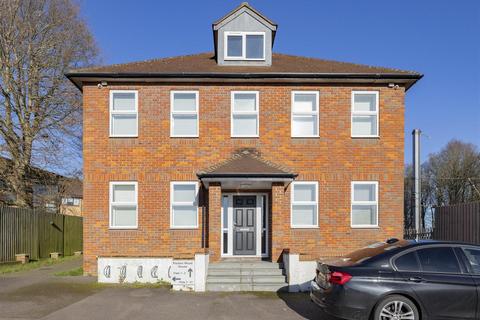 Porters Wood, St. Albans AL3 1 bed flat for sale