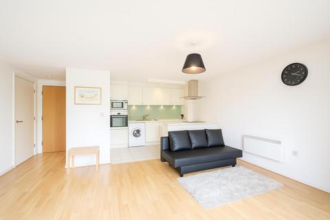 Bazalgette Court, Hammersmith, W6 1 bed flat for sale