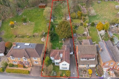 Rucklers Lane, Hertfordshire WD4 3 bed detached house for sale