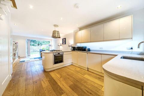 King Charles Walk, Southfields 3 bed townhouse for sale