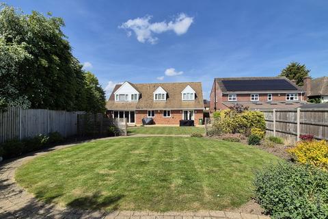 Banbury Road, Southam, CV47 4 bed detached house for sale