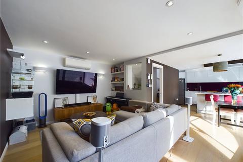 Bridel Mews, London 2 bed terraced house for sale