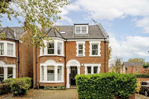 Mount Park Road, London W5 3 bed flat for sale