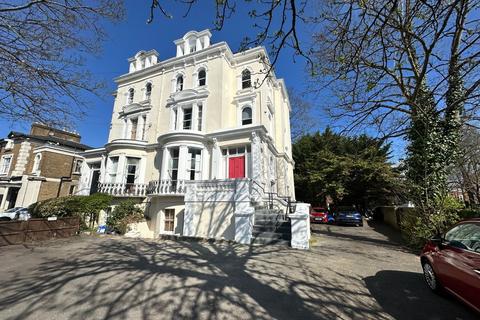 Osborne Road, Windsor, Berkshire, SL4 2 bed apartment for sale