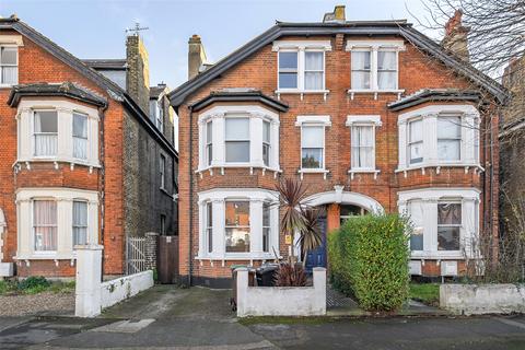 The Avenue, Gravesend, Kent 6 bed semi