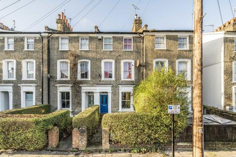 Horton Road, London E8 1 bed flat for sale