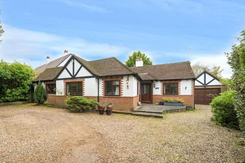 Norrels Drive, East Horsley, KT24 4 bed detached house for sale