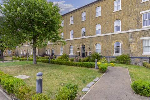 Hilda Road, Southall UB2 2 bed flat for sale