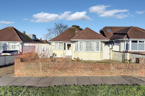 Manor Hall Road, West Sussex BN42 3 bed detached house for sale