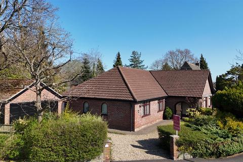 Latchford Road, Gayton, Wirral 3 bed detached bungalow for sale