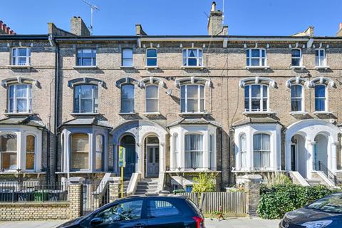 Coverdale Road, Shepherd's Bush... 2 bed flat for sale