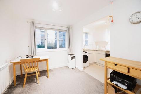 Regarth Avenue, Romford RM1 1 bed retirement property for sale