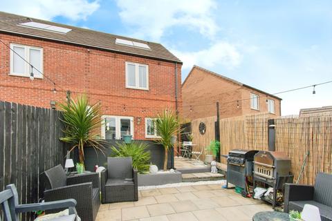 Redwing Close, West Yorkshire WF10 2 bed end of terrace house for sale