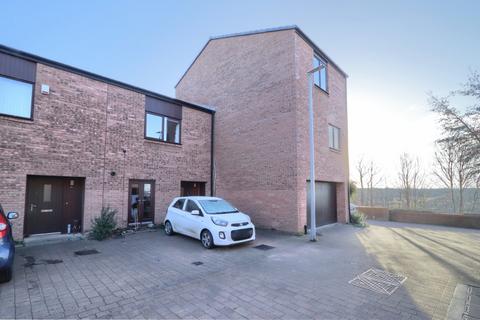 Ilderton Road, Northshore 2 bed terraced house for sale