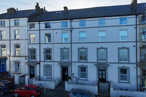 Castle Road, Scarborough 2 bed flat for sale