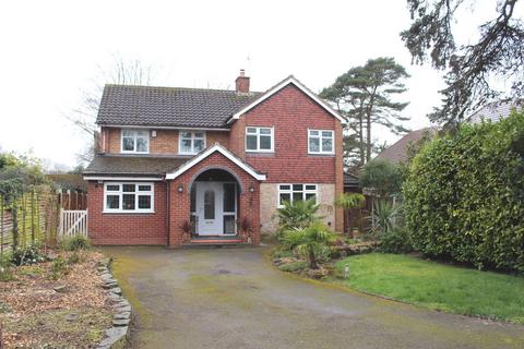 Barnett Lane, KINGSWINFORD DY6 3 bed detached house for sale