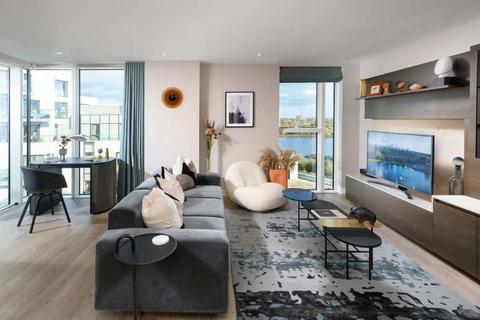 Amber Apartments, Woodberry Down... 2 bed flat for sale
