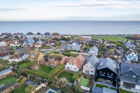 Princess Road, Whitstable, CT5 5 bed detached house for sale