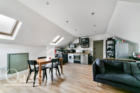 Hopton Road, Streatham 2 bed apartment for sale