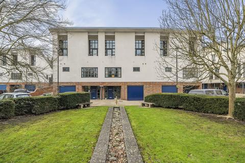 Elan Court, Winchester, SO23 3 bed terraced house for sale