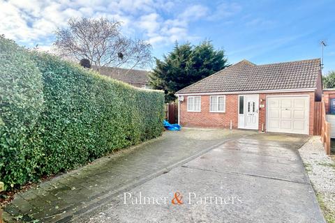 Lavenham Close, Clacton On Sea... 2 bed bungalow for sale