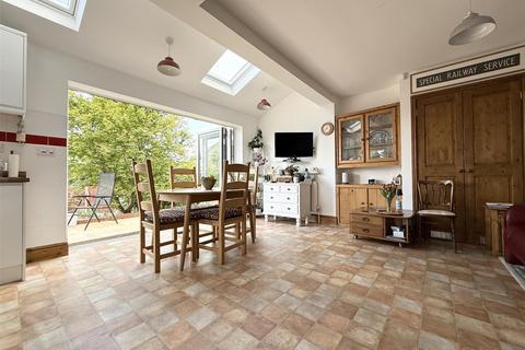 Marsden Lane, Old Aylestone Village LE2 4 bed semi