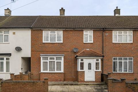 Robin Grove, Kenton, Harrow, HA3 3 bed terraced house for sale