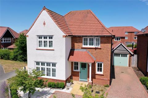 Diamond Crescent, Wiltshire SN25 4 bed detached house for sale