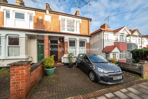 Goldsmith Road, Friern Barnet 2 bed flat for sale