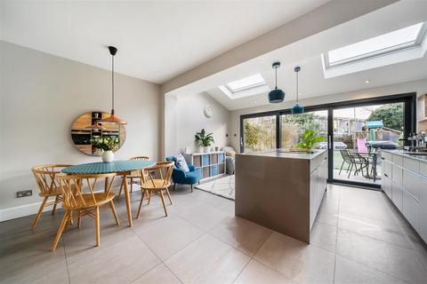 Seaforth Avenue, Motspur Park KT3 4 bed semi