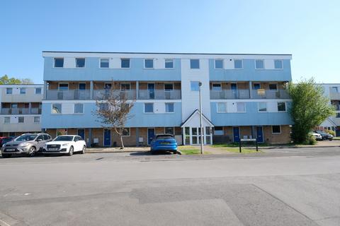 Africa Drive, Marchwood SO40 3 bed maisonette for sale