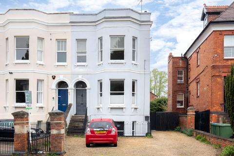 Old Bath Road, Charlton Kings/Town... 2 bed apartment for sale