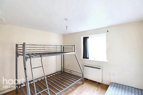 Albatross Close, London 2 bed apartment for sale