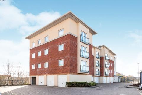 Winterthur Way, Basingstoke, Hampshire 2 bed apartment for sale