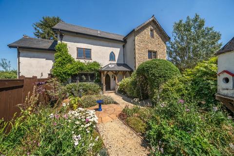 Unique character property with... 5 bed detached house for sale