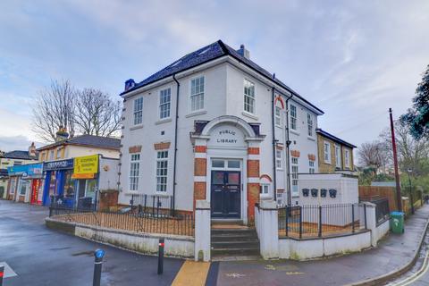 Oak Road, Woolston 1 bed maisonette for sale