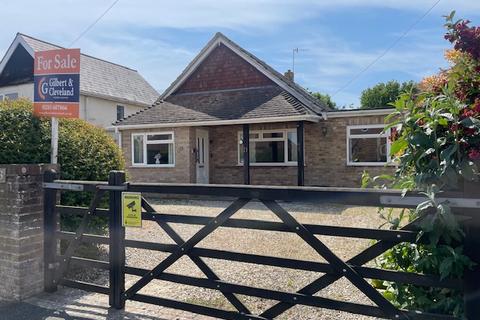 Coxes Road, Selsey 3 bed detached bungalow for sale