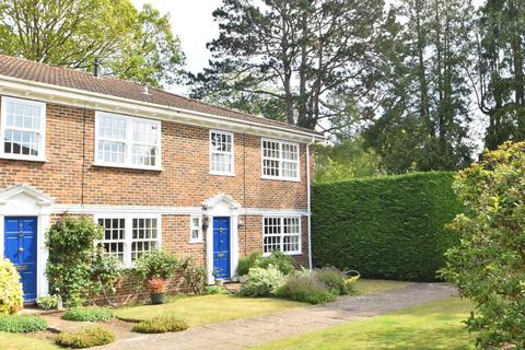 Burcote, Weybridge, KT13 4 bed end of terrace house for sale