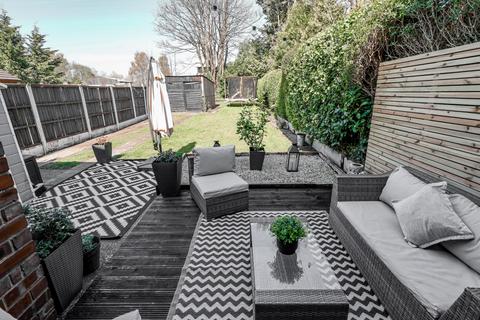 Middlewich Road, Northwich  CW9 7DN 3 bed semi