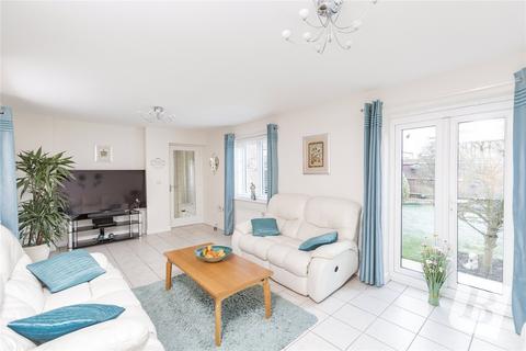 Temple Way, Rayleigh, Essex, SS6 4 bed detached house for sale